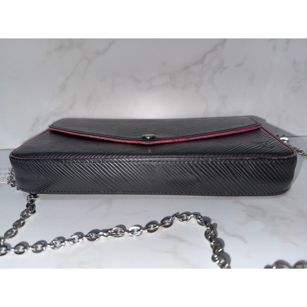 Louis Vuitton Epi Leather Chain Crossbody Bag – Elegant & Timeless - Picture 10 of 12
